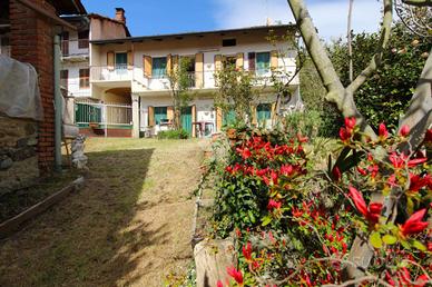 CASA SEMINDIPENDENTE A MAGNANO