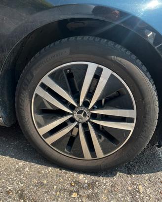 Cerchi e gomme Classe a 250