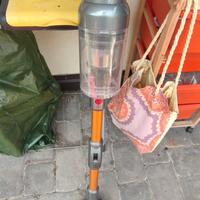 aspirapolvere senza fili modello simil Dyson