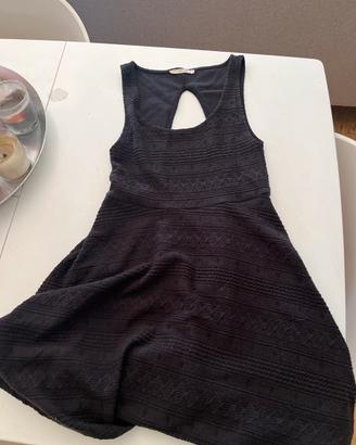 Vestito nero Subdued