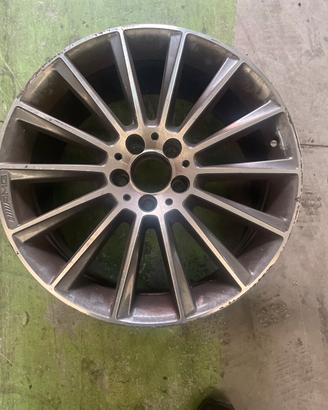 Cerchi di 19’’ posteriori per Mercedes classe c