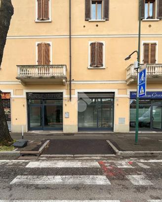 NEGOZIO A CREMONA