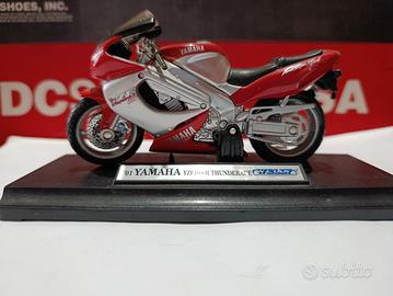 Modellino di Yamaha YZF 1000R in scala 1/18