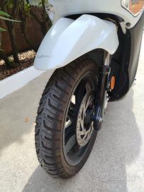 scooter Yamaha xenter 125   08/2020