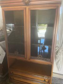 Antica vetrina da collezione