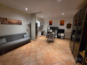 Monolocale arredato 35mq in via galeotti - Bologna
