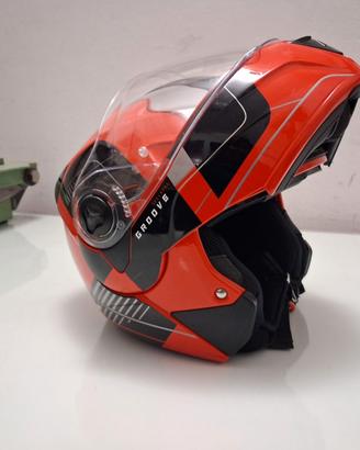 3 caschi e 3 pantaloni tecnici