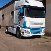 trattore stradale DAF xf 106 510 cv