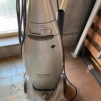 Aspirapolvere verticale