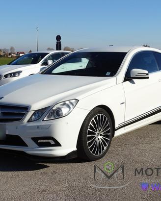 Mercedes-Benz E 220 CDI Coupé BlueEFFICIENCY Avan