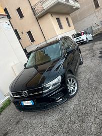 Volkswagen Tiguan 2.0 TDI SCR DSG 4MOTION Business