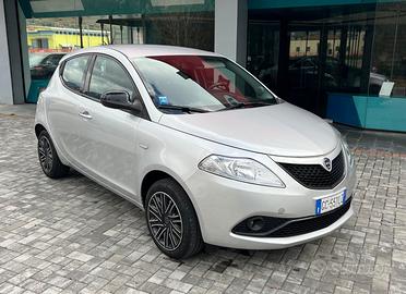 Lancia Ypsilon 1.0 FireFly 5 porte S&S Hybrid Ecoc