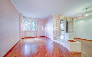 GALLARATE - TRILOCALE CON BOX E CANTINA