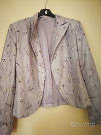 Giacchetta elegante rasata violetta con fiori