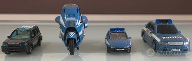 Lotto 4 Modellini Polizia e Carabinieri: Auto Moto
