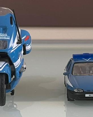 Lotto 4 Modellini Polizia e Carabinieri: Auto Moto