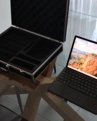 Notebook - Tablet HP con valigetta in alluminio 