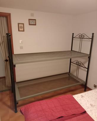 Letto a castello in ferro