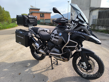 Bmw r1200 gs adventure triple black