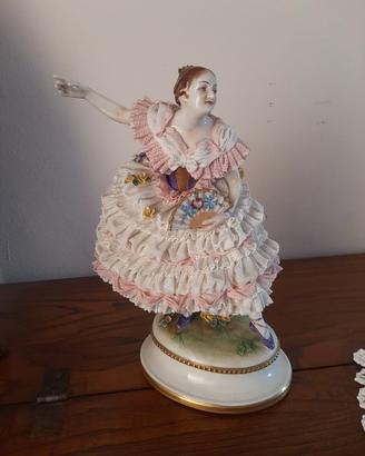 Ballerina in porcellana stile "pizzo di Dresda"