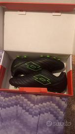 scarpe da calcio nuovi 