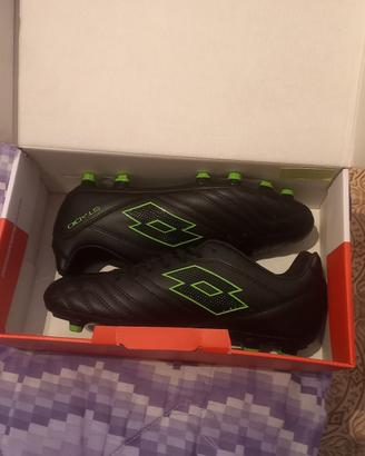 scarpe da calcio nuovi 