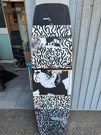 Tavola da wakeboard liquid force Apex 2024