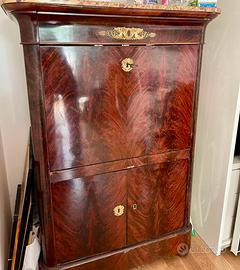 Mobile Segretario Antico