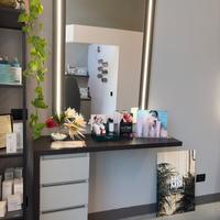 Postazione trucco professionale