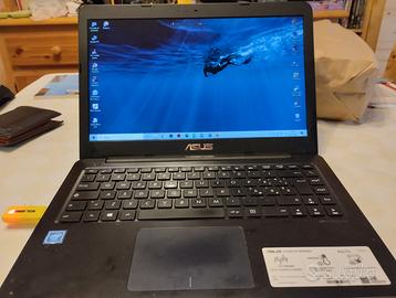 NOTEBOOK ASUS R417 NA