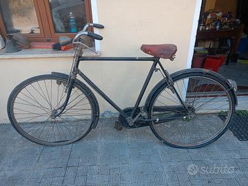 Antica bicicletta Bianchi da uomo 