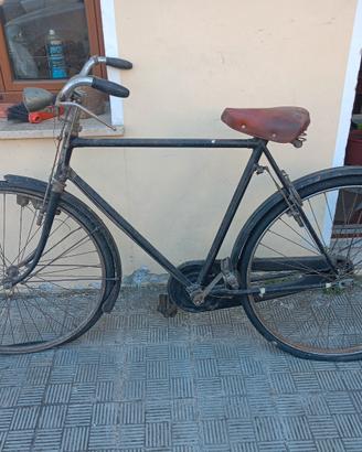 Antica bicicletta Bianchi da uomo 