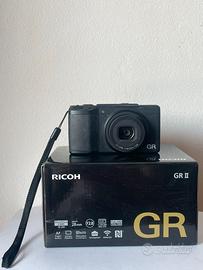 Ricoh GR II - fotocamera compatta