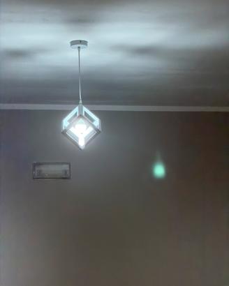 Coppia di lampadari a sospensione moderni
