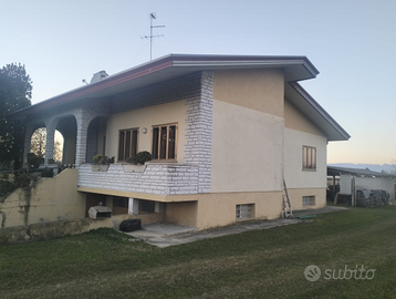 Villetta indipendente + auto rimessa a Chions