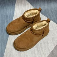 UGG Classic Super Mini Stivali Castagna Taglia 41