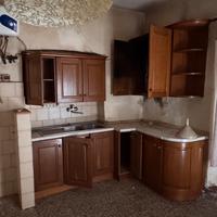 Cucina con acquaio inox