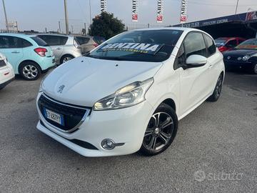 Peugeot 208 PureTech 82 3 porte Allure