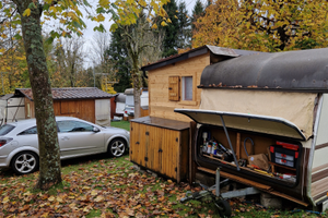 In blocco roulotte +casetta