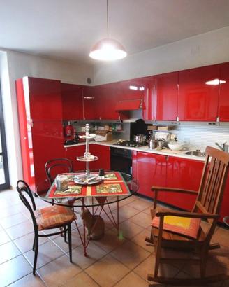 Villa completamente ristrutturata, nel verde