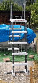 Intex scala per piscina esterna