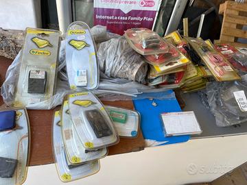 Accessori custodie caricabatterie per telefonia