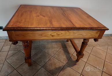 Tavolo antico in legno