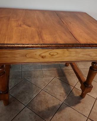 Tavolo antico in legno