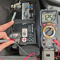 Batteria AGM Auto VARTA 12V 68 Ah 680 A