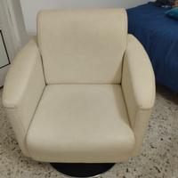 SOTTOPREZZO POLTRONA CON BASE ACCIAIO FINTA PELLE