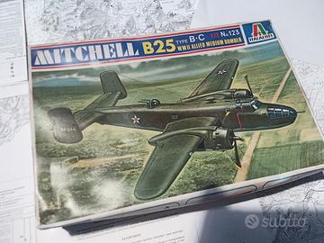 Modellino Italeri B-25 Mitchell scala 1/72
