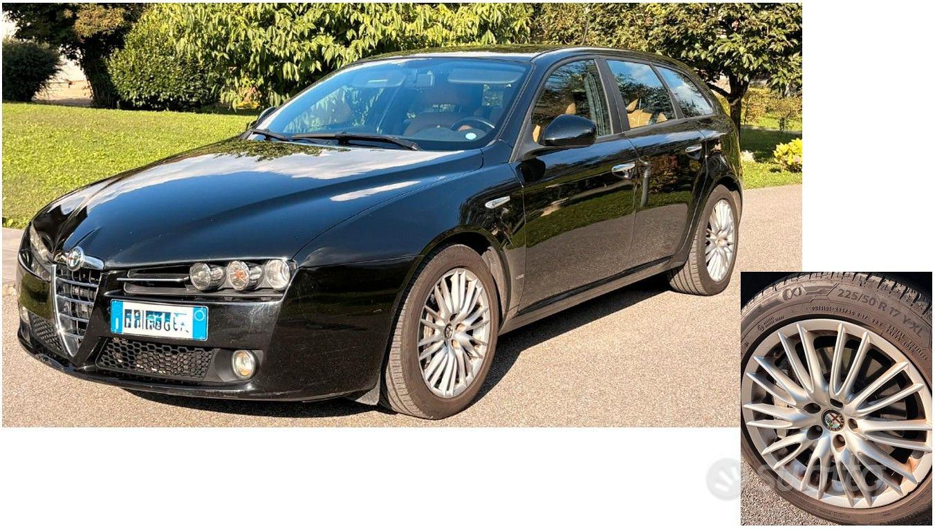 Alfa Romeo 159 2011 photo 5