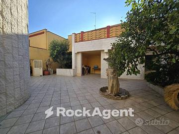 IMMOBILE CON DUE APPARTAMENTI, ALTRI VANI, SPAZI S