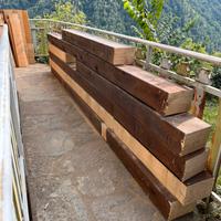 Travi in legno x tetto, materiale da costruzione